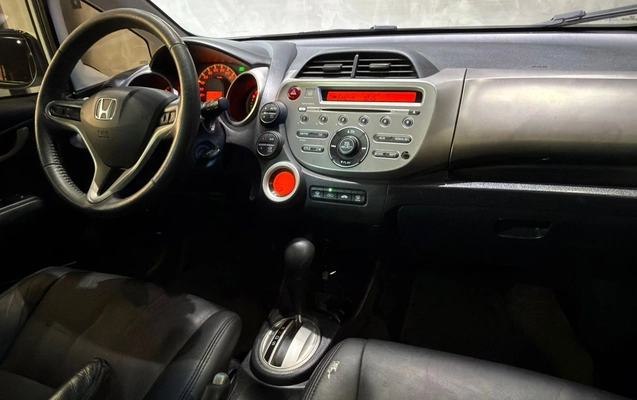 imagem-https://www.socarrao.com.br/sc-vehicle-images-prod/4194260/1790701930768-caadda57-709b-4ca3-a3fd-10cd2d2d5acf.jpg