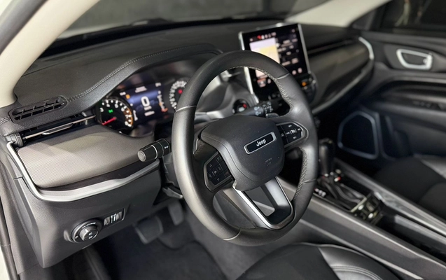 imagem-https://www.socarrao.com.br/sc-vehicle-images-prod/4194366/1790702105754-357d6538-bb24-4c23-8d6e-240aecd417b5.jpg