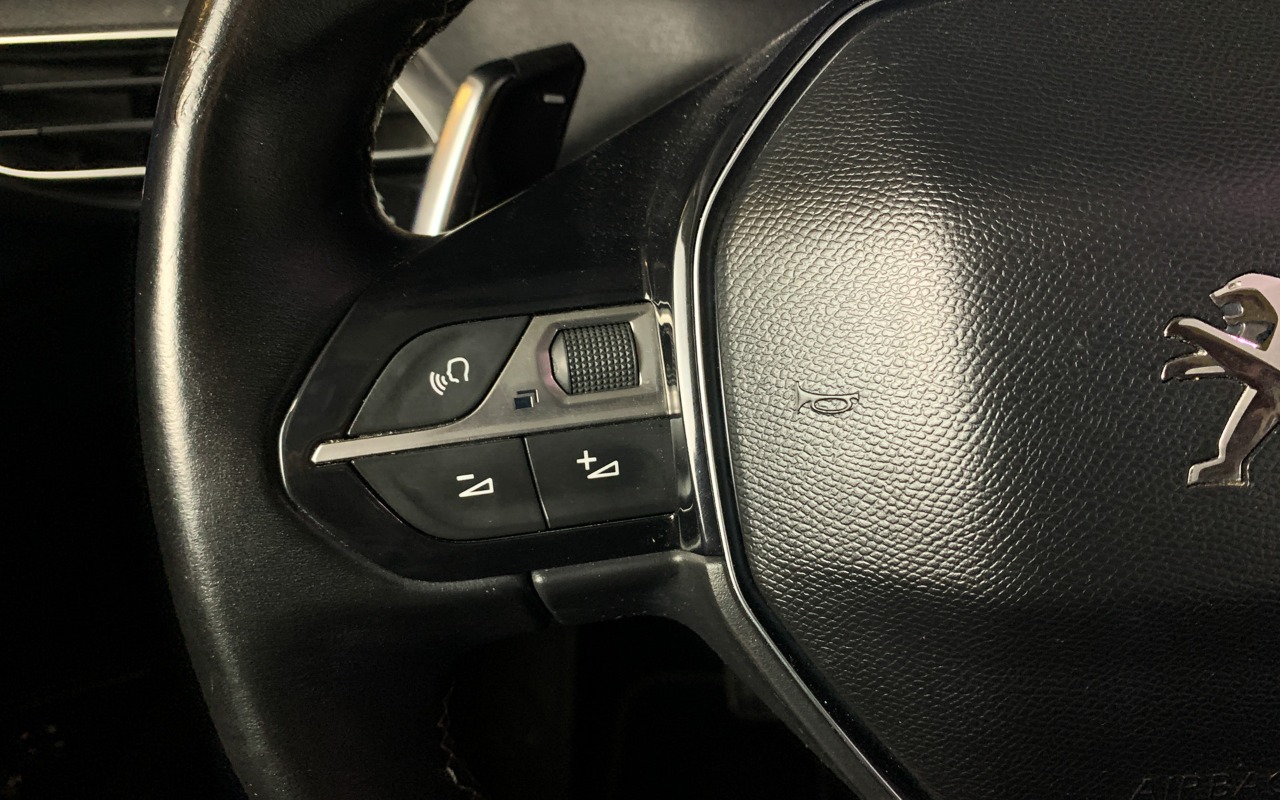 imagem-https://www.socarrao.com.br/sc-vehicle-images-prod/4194762/1790703222975-MDExLmpwZw.jpg