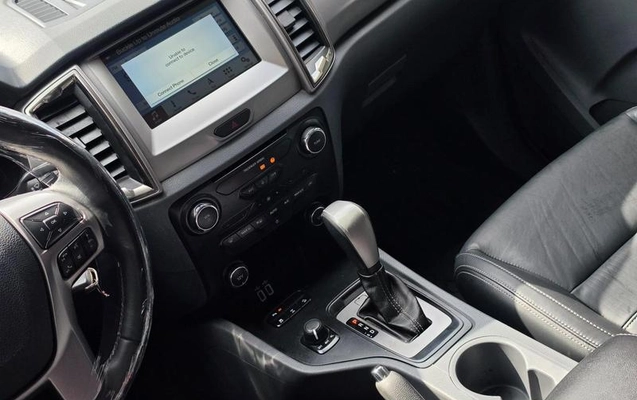 imagem-https://www.socarrao.com.br/sc-vehicle-images-prod/4195154/1790704414064-8454306_17_B_2f90e9c272.jpeg