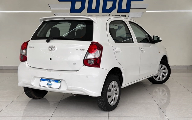 imagem-https://www.socarrao.com.br/sc-vehicle-images-prod/4195159/1790704545043-3_121414.jpg