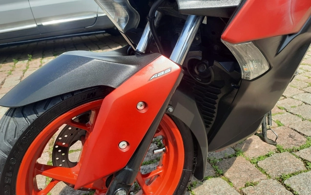 imagem-https://www.socarrao.com.br/sc-vehicle-images-prod/4195404/1790705018949-V2hhdHNBcHAgSW1hZ2UgMjAyNi0wOS0yOSBhdCAxMS4yNi41MCAoMSkuanBlZw.jpeg