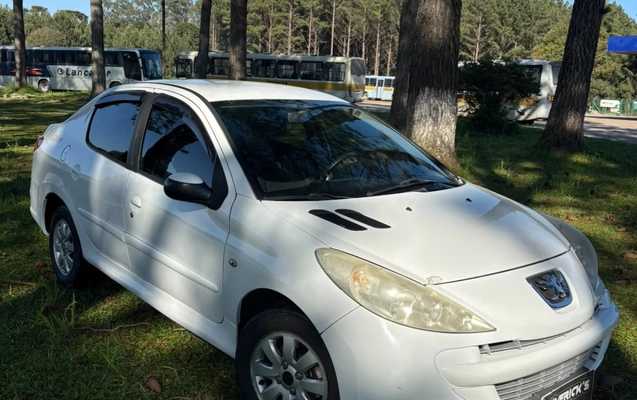imagem-https://www.socarrao.com.br/sc-vehicle-images-prod/4195877/1790706555394-ZmVjZTI2ODEtZTY2NS00NDYzLThlNDctYmI4Njg4YjcxYTg5LmpmaWY.jfif