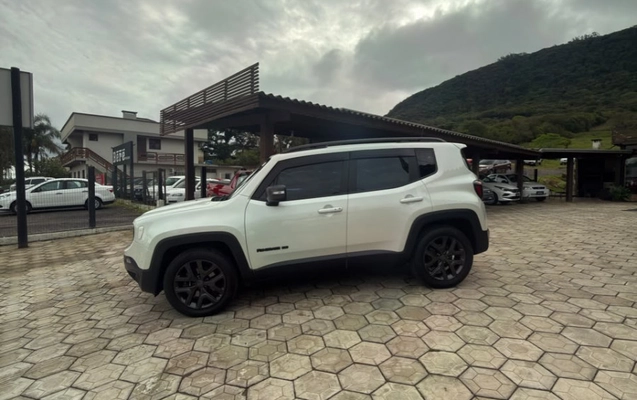 imagem-https://www.socarrao.com.br/sc-vehicle-images-prod/4196067/1790707118808-VKQ2f51EHABMA6dZJdq74B4qcSu4nFDI.jpg