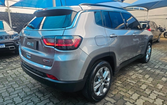 imagem-https://www.socarrao.com.br/sc-vehicle-images-prod/4196151/1790707380430-Q8reXViVqWidLFDkJOjC0mbJsfio071s.jpg