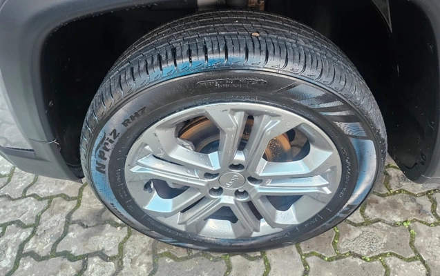 imagem-https://www.socarrao.com.br/sc-vehicle-images-prod/4196151/1790707380446-aRDaRG1qLtE8M7t5bqU7Tz7o9NXmxCR6.jpg