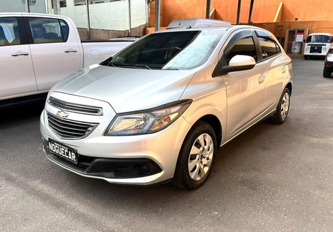 Chevrolet Onix 2015 Prata — foto 1 de 3
