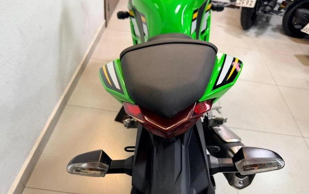 imagem-https://www.socarrao.com.br/sc-vehicle-images-prod/4196410/1791989837039-8525920_6_B_5b2977e12e.jpeg