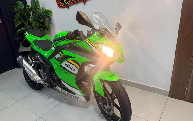 imagem-https://www.socarrao.com.br/sc-vehicle-images-prod/4196410/1791989837041-8525920_7_B_a22545db70.jpeg