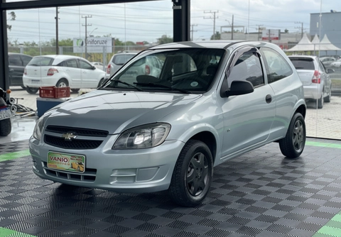 Chevrolet Celta 2012 Prata — foto 1 de 3