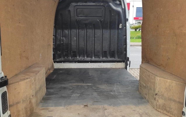 imagem-https://www.socarrao.com.br/sc-vehicle-images-prod/4196719/1790709059370-LaxxTo05BgOxd3GRE4FV4PaoliRPMVtR.jpg