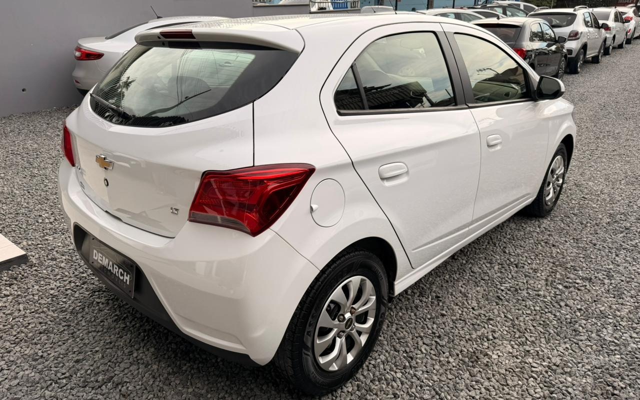 imagem-https://www.socarrao.com.br/sc-vehicle-images-prod/4196736/1790708981208-V2hhdHNBcHAgSW1hZ2UgMjAyNi0wOS0yOSBhdCAxNS4zNi4wMC5qcGVn.jpeg
