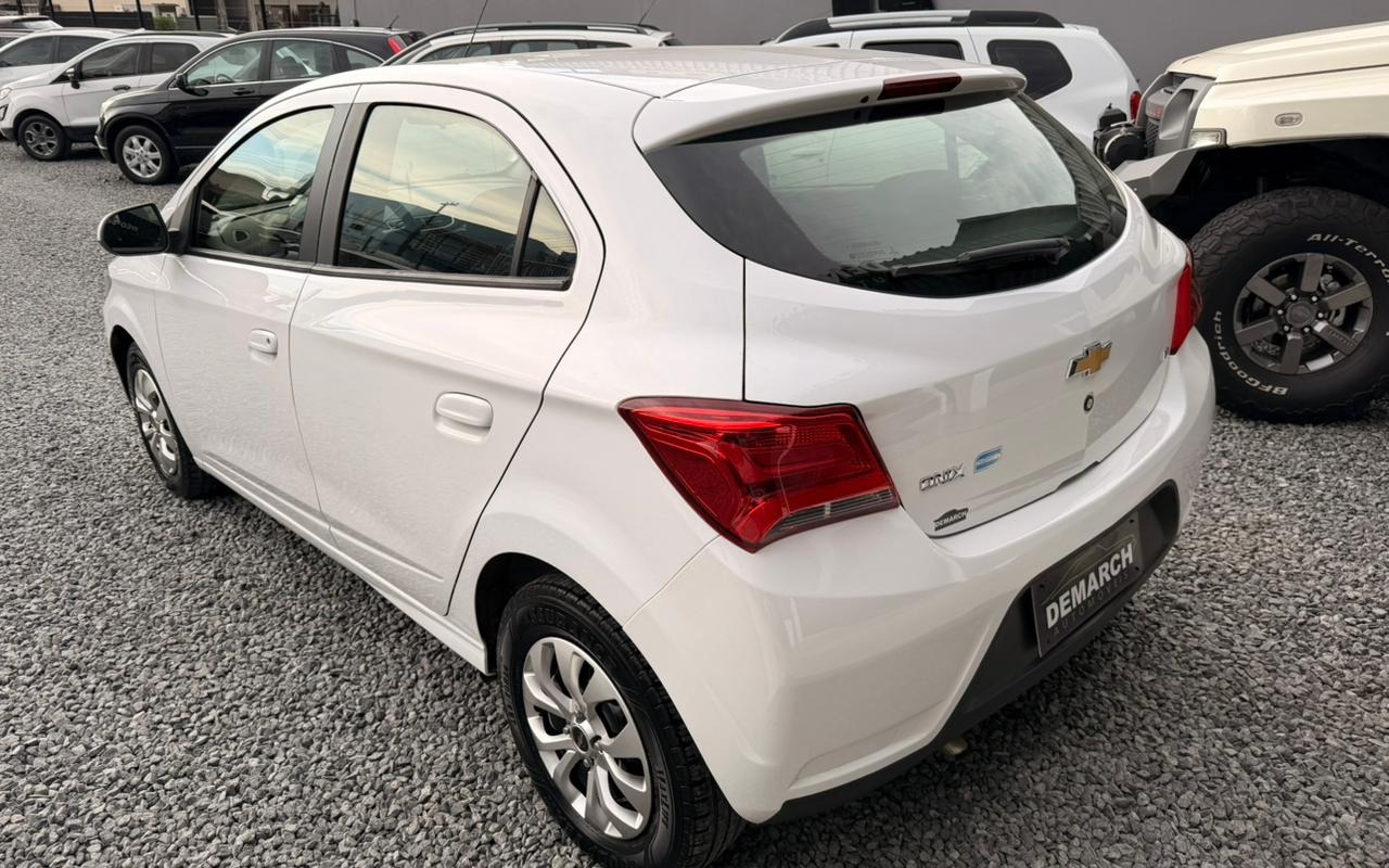 imagem-https://www.socarrao.com.br/sc-vehicle-images-prod/4196736/1790708981294-V2hhdHNBcHAgSW1hZ2UgMjAyNi0wOS0yOSBhdCAxNS4zNi4wMSAoMikuanBlZw.jpeg
