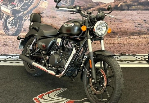 Royal Enfield Meteor 350 Fireball 2026 Preto — foto 1 de 3