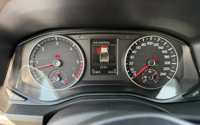 imagem-https://www.socarrao.com.br/sc-vehicle-images-prod/4197013/1790709631887-mVLvUmiLSjkDnGcro26QJDFK9z8sKzDW.jpg