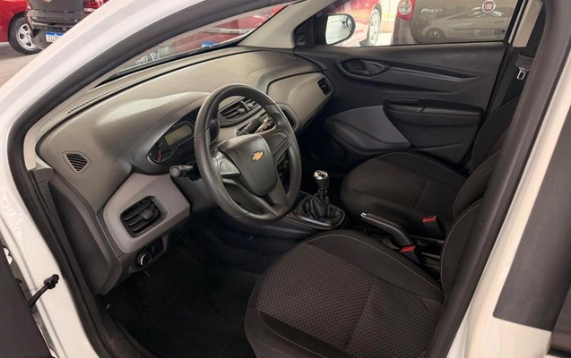 imagem-https://www.socarrao.com.br/sc-vehicle-images-prod/4197315/1790710663801-8513047_7_B_7c9a5a6742.jpeg