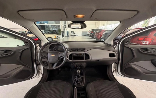 imagem-https://www.socarrao.com.br/sc-vehicle-images-prod/4197315/1790710663802-8513047_10_B_c9508c268c.jpeg