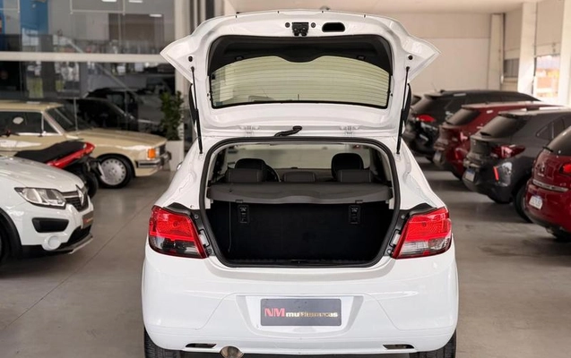 imagem-https://www.socarrao.com.br/sc-vehicle-images-prod/4197315/1790710663804-8513047_15_B_d7fe5a5a0c.jpeg