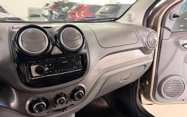 imagem-https://www.socarrao.com.br/sc-vehicle-images-prod/4197334/1790710615350-8479847_12_B_37052822a5.jpeg