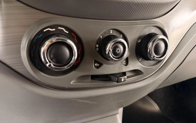 imagem-https://www.socarrao.com.br/sc-vehicle-images-prod/4197334/1790710615355-8479847_14_B_59e645b7ef.jpeg