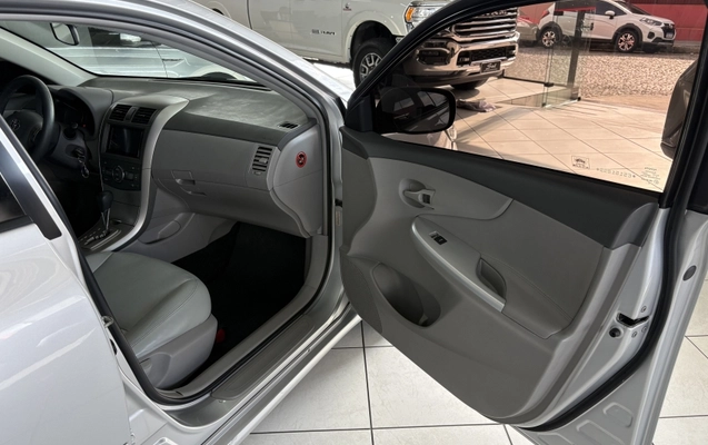 imagem-https://www.socarrao.com.br/sc-vehicle-images-prod/4197433/1790710698133-K8BOK7A9RctMt4OLBuyxLKRKhwnl4Bja.jpg