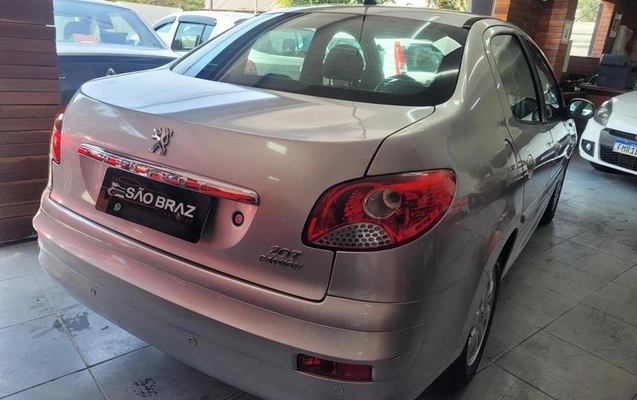 imagem-https://www.socarrao.com.br/sc-vehicle-images-prod/4197467/1791399284212-8526571_3_B_2a4bdf7662.jpeg