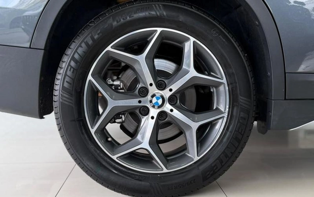 imagem-https://www.socarrao.com.br/sc-vehicle-images-prod/4197518/1792413962676-8464982_13_B_5c562ce394.jpeg