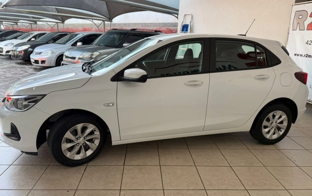 imagem-https://www.socarrao.com.br/sc-vehicle-images-prod/4197590/1790711130558-FgQbrtCVONfFBbKVypQ1ivd4K1KkLka8.jpg