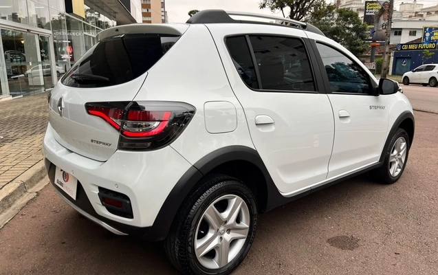 imagem-https://www.socarrao.com.br/sc-vehicle-images-prod/4197662/1790711231999-ZjdkNDgyMTQtZTYwMS00NzY5LWJkYjgtNDJmZmE2NGVhNTFlLmpwZw.jpg