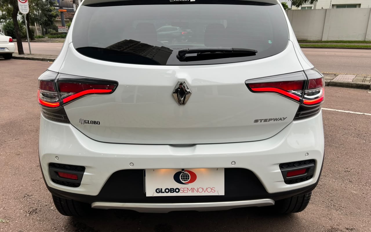 imagem-https://www.socarrao.com.br/sc-vehicle-images-prod/4197662/1790711232109-NGZlZDBhYWItZThmYy00ZmQzLWIwNGEtMTU2YTBhNzY3MDA1LmpwZw.jpg