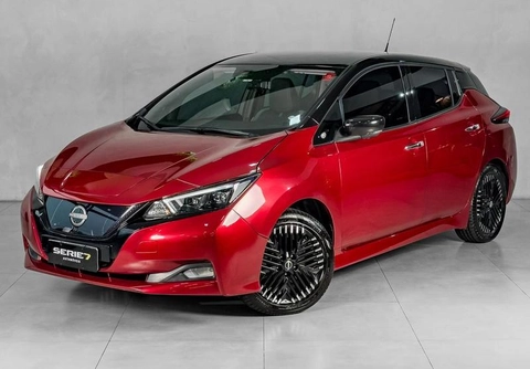 Nissan LEAF Aut. (Elétrico) 2023 Vermelho — foto 1 de 3