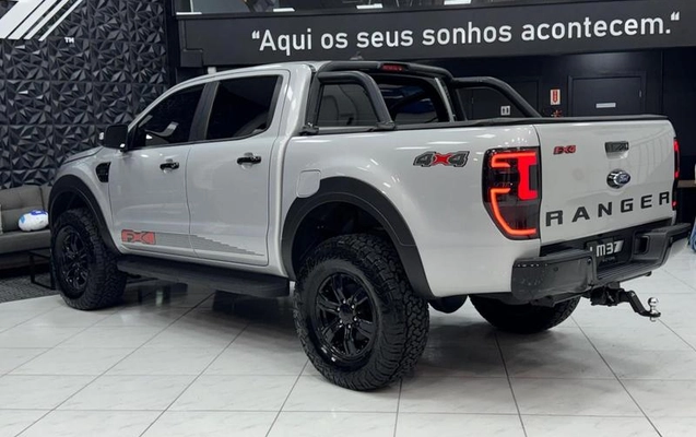 imagem-https://www.socarrao.com.br/sc-vehicle-images-prod/4198189/1790712620090-8274878_0_B_6c9215fcaa.jpeg
