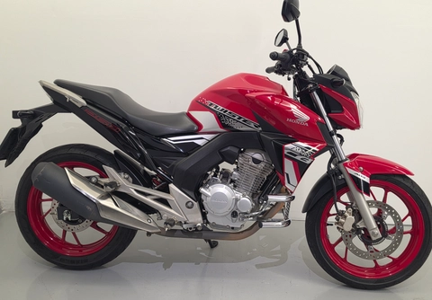 Honda CB 250 TWISTER/FLEXONE 2021 Vermelho — foto 1 de 3