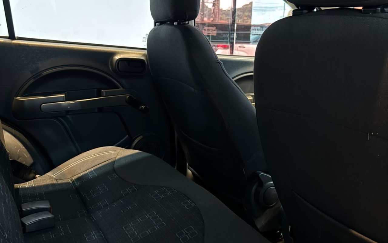 imagem-https://www.socarrao.com.br/sc-vehicle-images-prod/4198328/1790713477144-V2hhdHNBcHAgSW1hZ2UgMjAyNi0wOS0yOSBhdCAxNS41NS4zNyAoMSkuanBlZw.jpeg