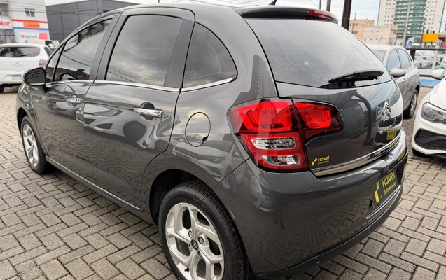 imagem-https://www.socarrao.com.br/sc-vehicle-images-prod/4198918/1790714118018-003_43ce6e8cb0dbe737f9692dfff9f71efd.jpg