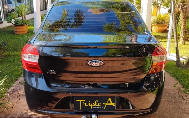 imagem-https://www.socarrao.com.br/sc-vehicle-images-prod/4198989/1790714363027-RIFXZvYP9KxcfdaOf41hj9nOI1P7eYjZ.jpg