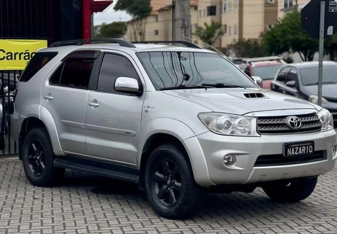 Toyota Hilux CD 4x2 2.4 Diesel 2010 Prata — foto 1 de 3