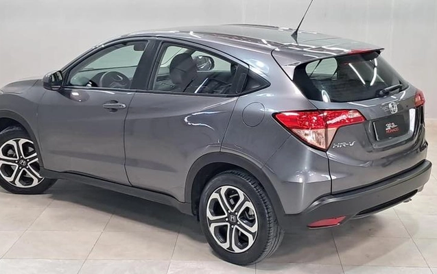 imagem-https://www.socarrao.com.br/sc-vehicle-images-prod/4199291/1790977398122-8079349_6_B_8b7296546c.jpeg