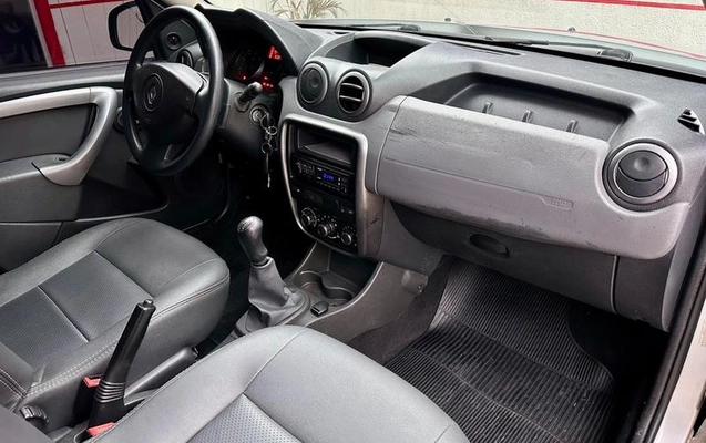 imagem-https://www.socarrao.com.br/sc-vehicle-images-prod/4199319/1790715187624-7392207_8_B_df522fa193.jpeg