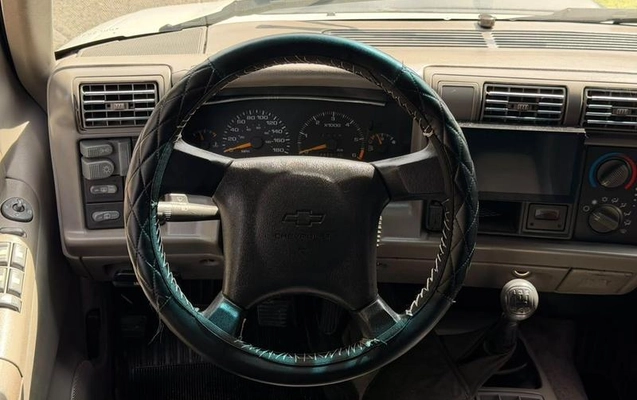 imagem-https://www.socarrao.com.br/sc-vehicle-images-prod/4199445/1790715520106-8439107_5_B_99e789a252.jpeg