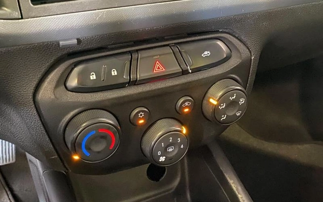 imagem-https://www.socarrao.com.br/sc-vehicle-images-prod/4199640/1791203854048-8447310_5_B_082dd9eba5.jpeg
