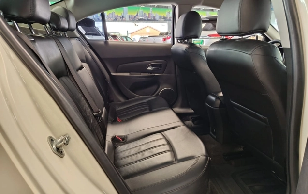 imagem-https://www.socarrao.com.br/sc-vehicle-images-prod/4199642/1790965106258-mp8Mc6miSvxfLjaShsfyX14O2sG3xLOl.jpg