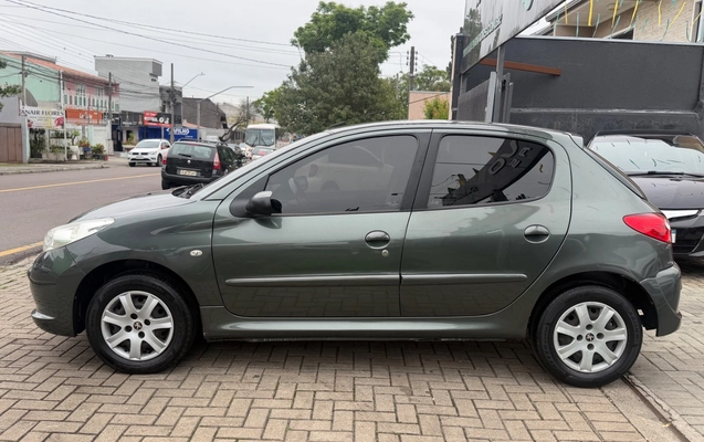 imagem-https://www.socarrao.com.br/sc-vehicle-images-prod/4199643/1790969742882-SU1HXzE5NTMuanBlZw.jpeg
