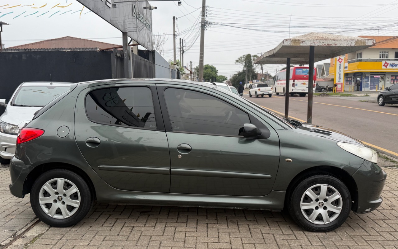 imagem-https://www.socarrao.com.br/sc-vehicle-images-prod/4199643/1790969743009-SU1HXzE5NTQuanBlZw.jpeg