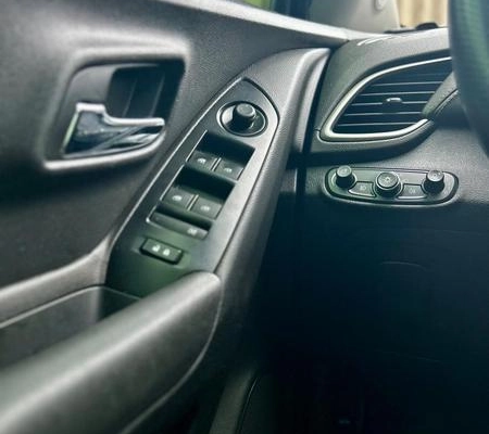 imagem-https://www.socarrao.com.br/sc-vehicle-images-prod/4199769/1790716463341-8517290_8_B_fd4dd39b43.jpeg