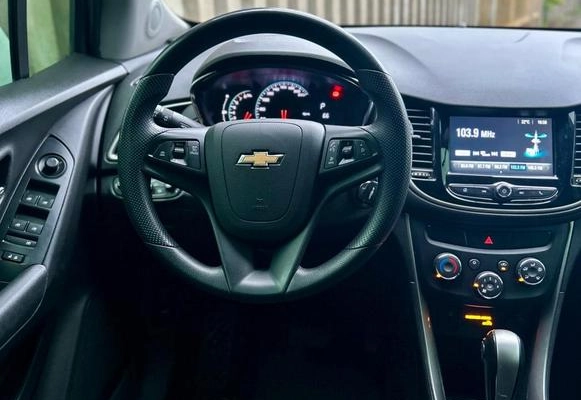imagem-https://www.socarrao.com.br/sc-vehicle-images-prod/4199769/1790716463341-8517290_9_B_71fadbe6f2.jpeg