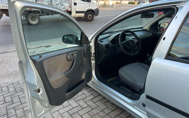 imagem-https://www.socarrao.com.br/sc-vehicle-images-prod/4199882/1790716675406-9df6304b-a4dd-42fd-8ae8-f2b04b826a9c.jpeg