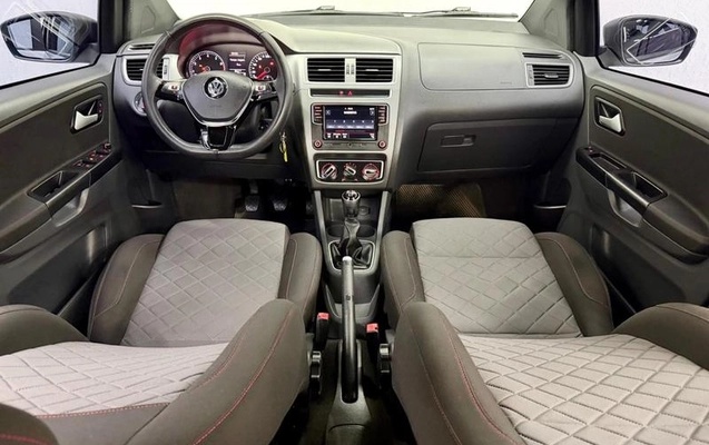 imagem-https://www.socarrao.com.br/sc-vehicle-images-prod/4200157/1790718471645-8527328_12_B_dc87c8e616.jpeg