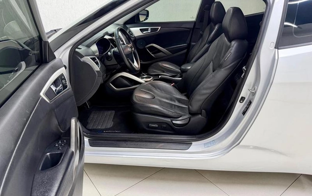 imagem-https://www.socarrao.com.br/sc-vehicle-images-prod/4200362/1790718452011-8527312_14_B_f9d4bae9e0.jpeg