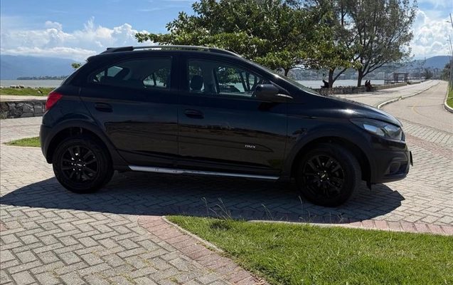 imagem-https://www.socarrao.com.br/sc-vehicle-images-prod/4201416/1790721899315-EPU-1H00_01.jpg
